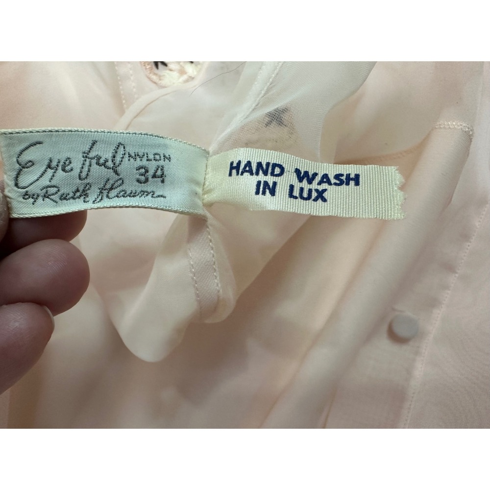 Eyeful by Ruth Flan Pink Nylon Organza Embroidered Dress Heart Neckline Vintage - Picture 11 of 11